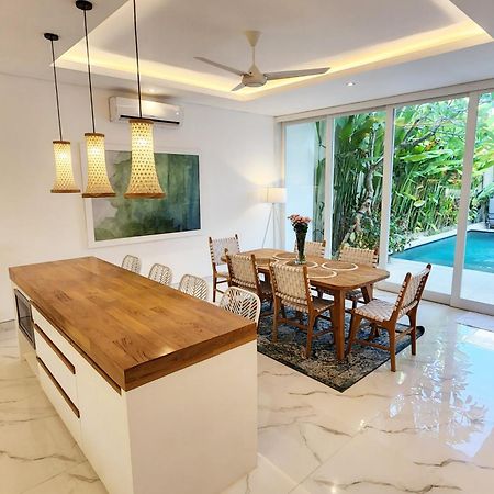 סמיניאק Villa Vana, Sitara Villa Group מראה חיצוני תמונה
