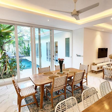 סמיניאק Villa Vana, Sitara Villa Group מראה חיצוני תמונה