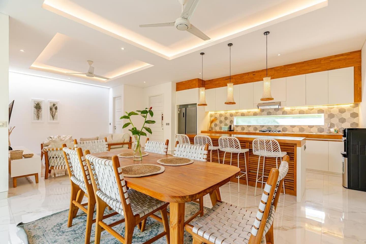 סמיניאק Villa Vana, Sitara Villa Group מראה חיצוני תמונה