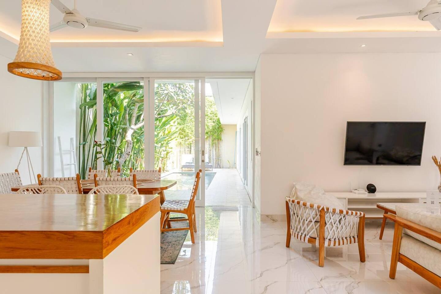 סמיניאק Villa Vana, Sitara Villa Group מראה חיצוני תמונה